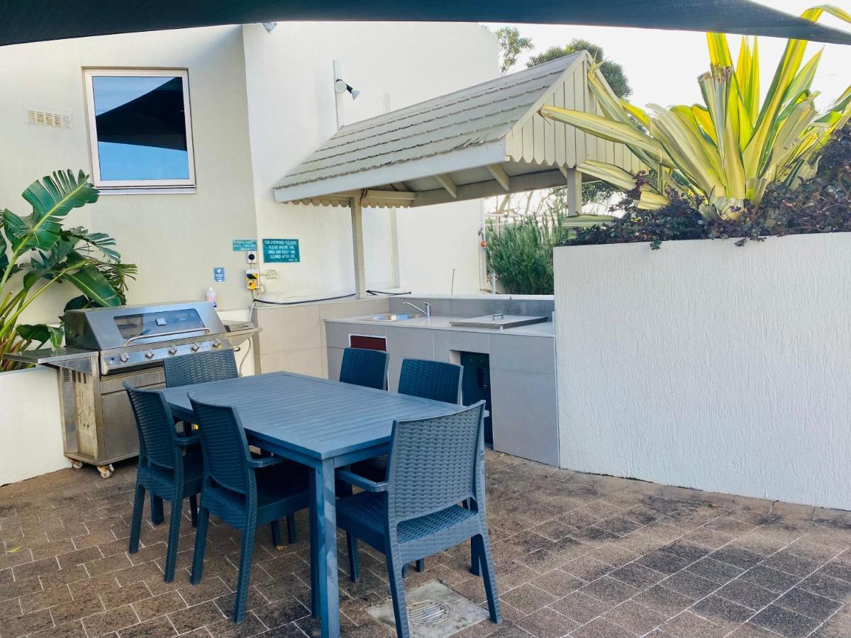License To Chill • Couple'S Escape In Mooloolaba Apartment Exterior photo